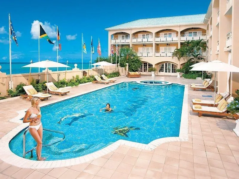 Hotel Sandals Carlyle Inn モンテゴ・ベイ